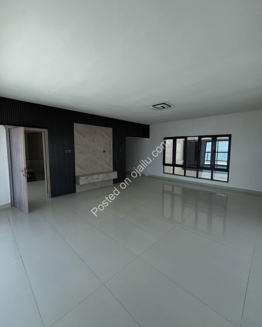 5-Bed Lekki Palace: Ensuite Luxury & Sound System