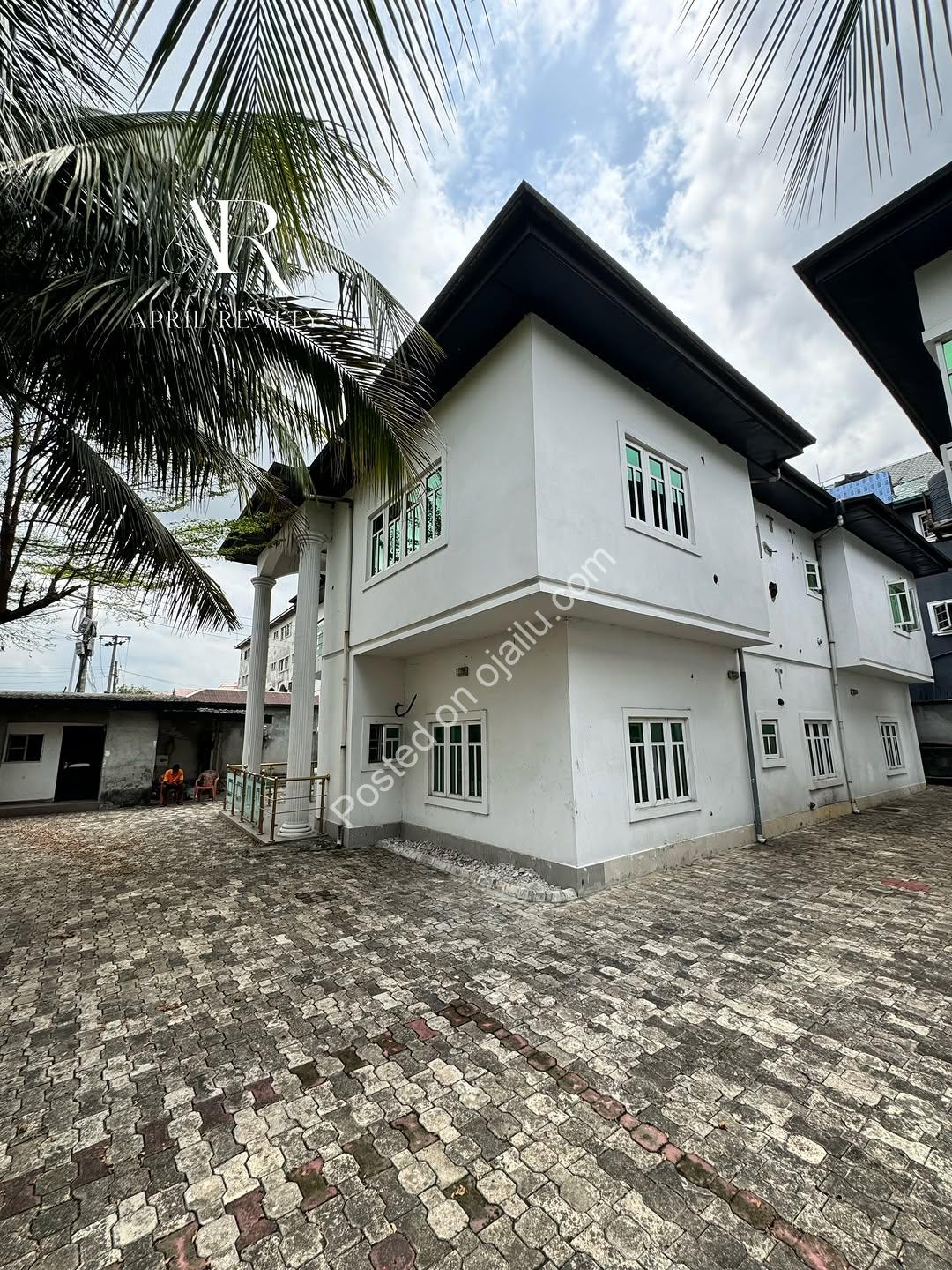 Stadium Road’s Premier 4-Bedroom Duplexes