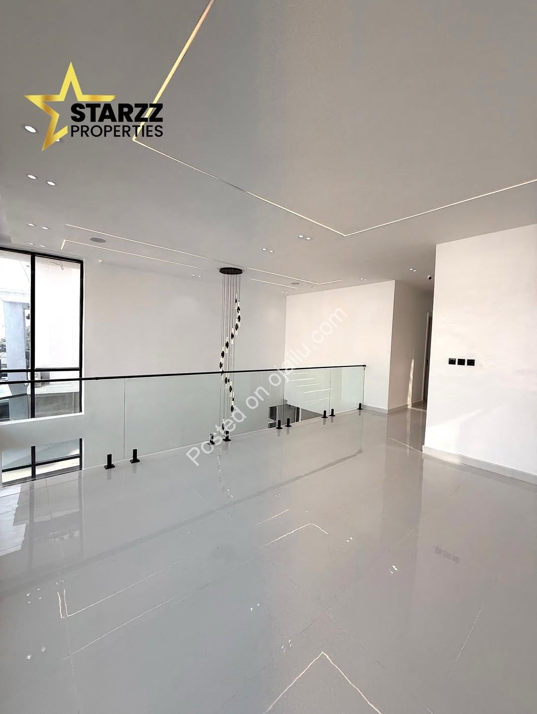 Dream Home: 5BR with Cinema, Pool & Rooftop Escape