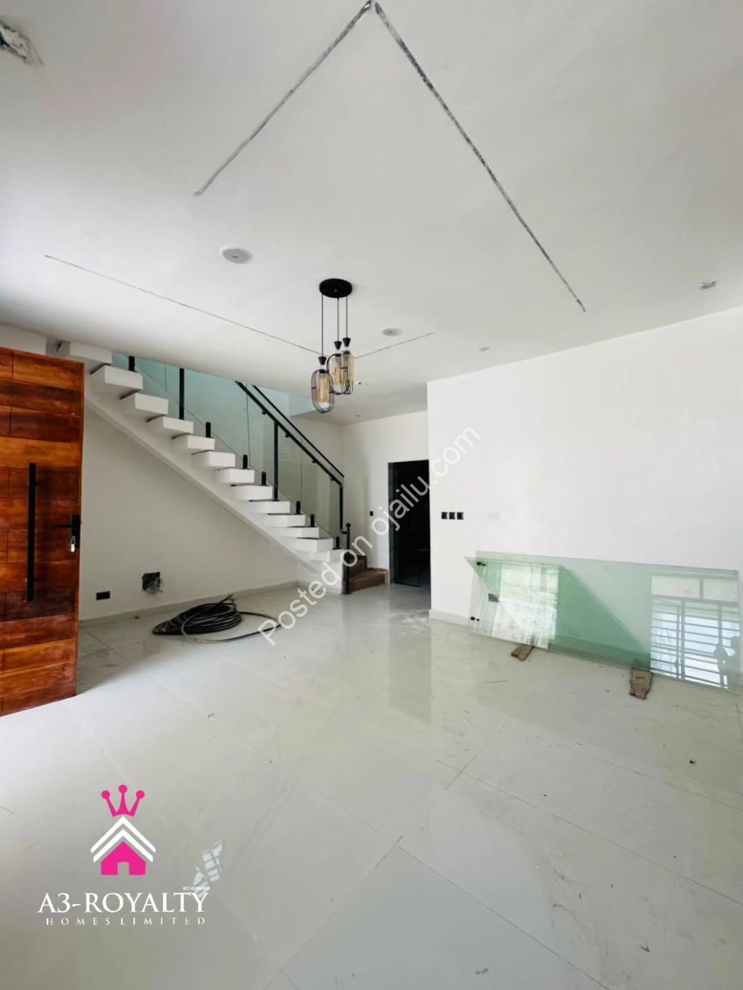 Move-In Ready 4BR Duplex in Gated Lekki Estate