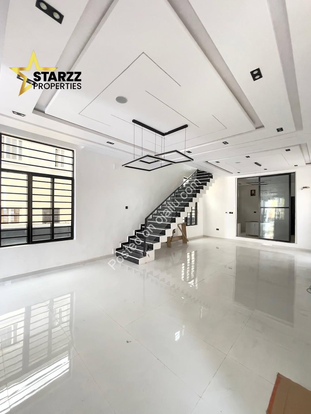 Sleek 5-Bedroom Oasis with Pool in Sangotedo