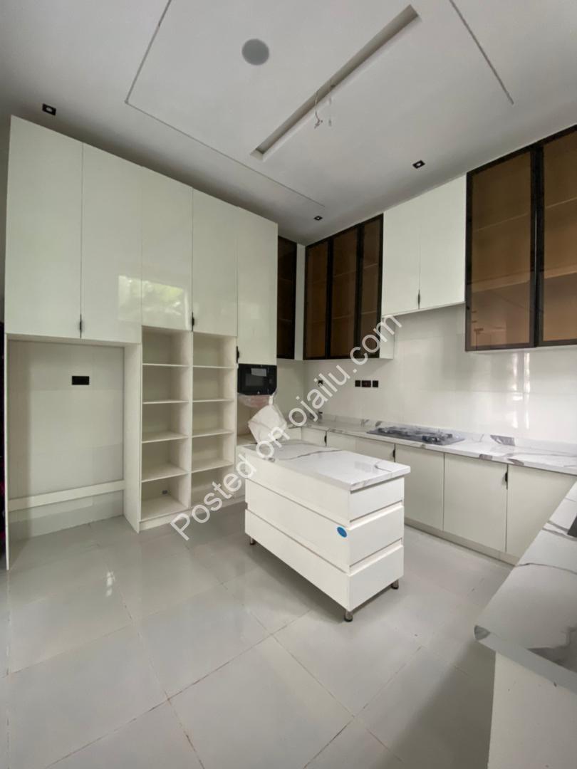 Sangotedo Serenity: 4-Bed Ensuite Duplex with BQ