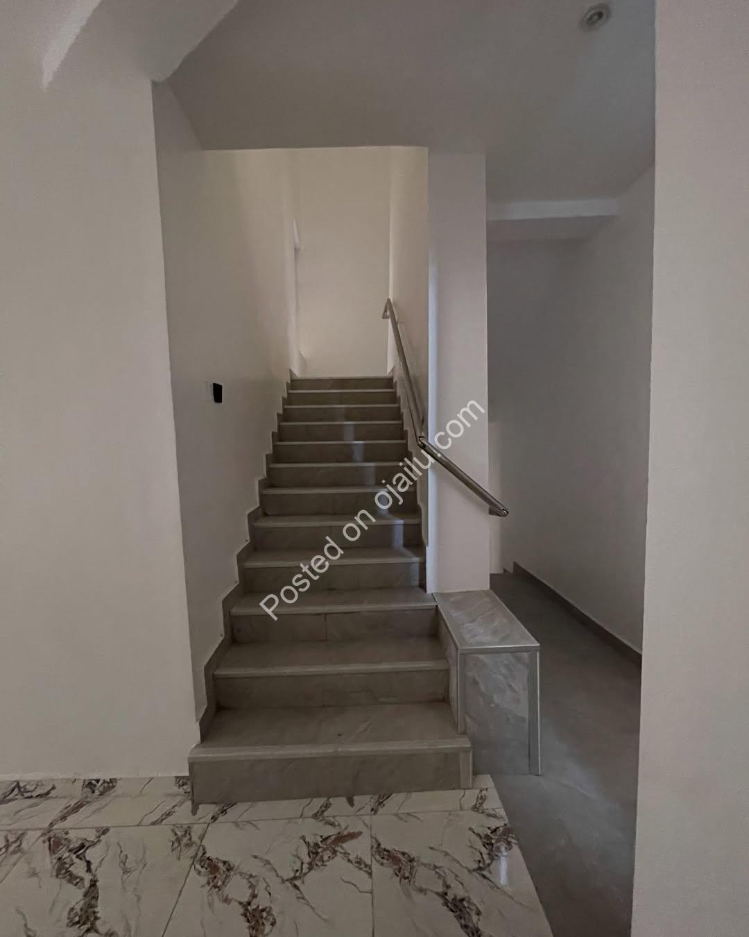 5-Bedroom Lekki Gem: Spacious Luxury Duplex with Premium Finishes