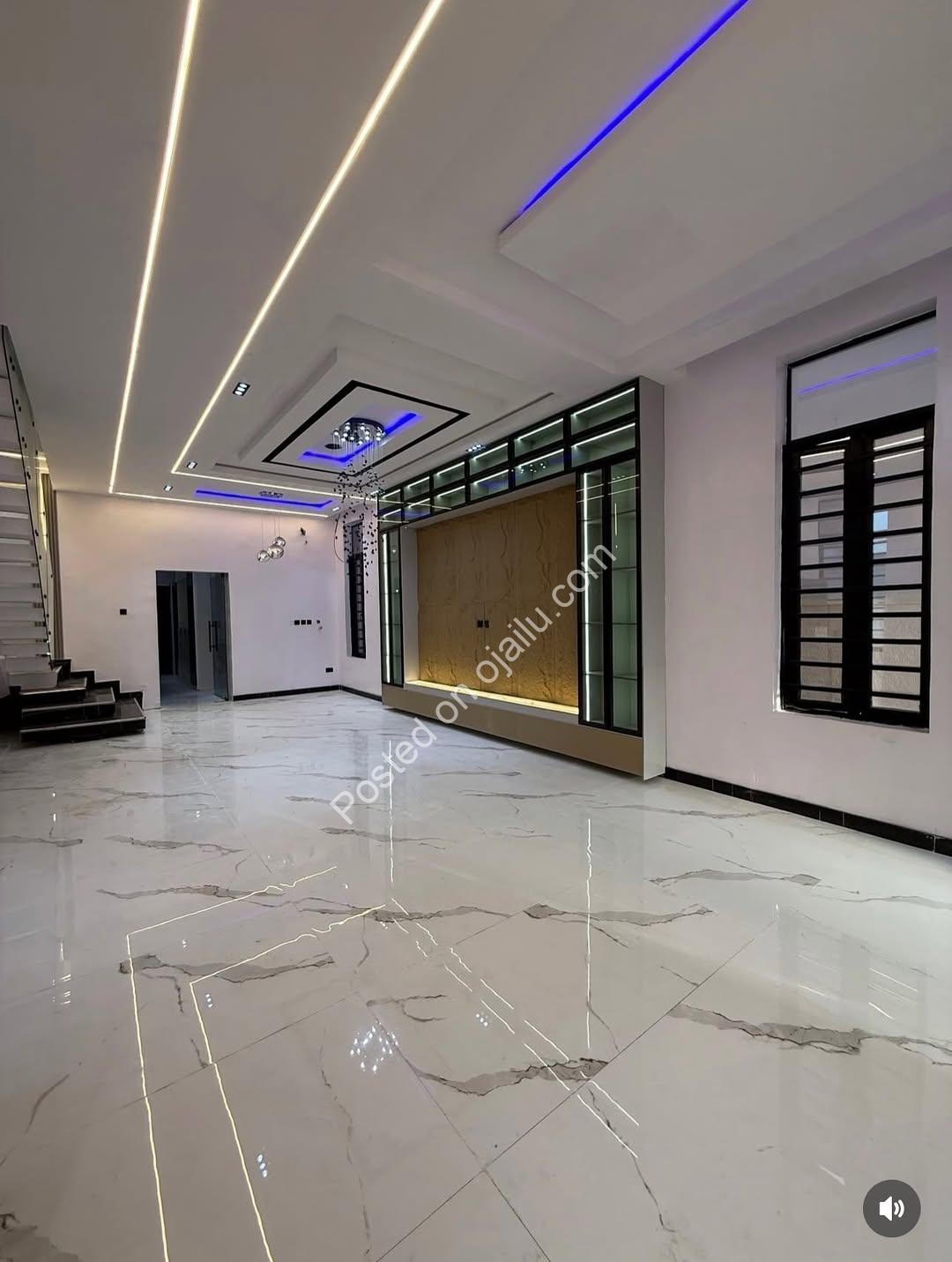 Sleek 5-Bedroom Duplex with Rooftop Cinema & Pool