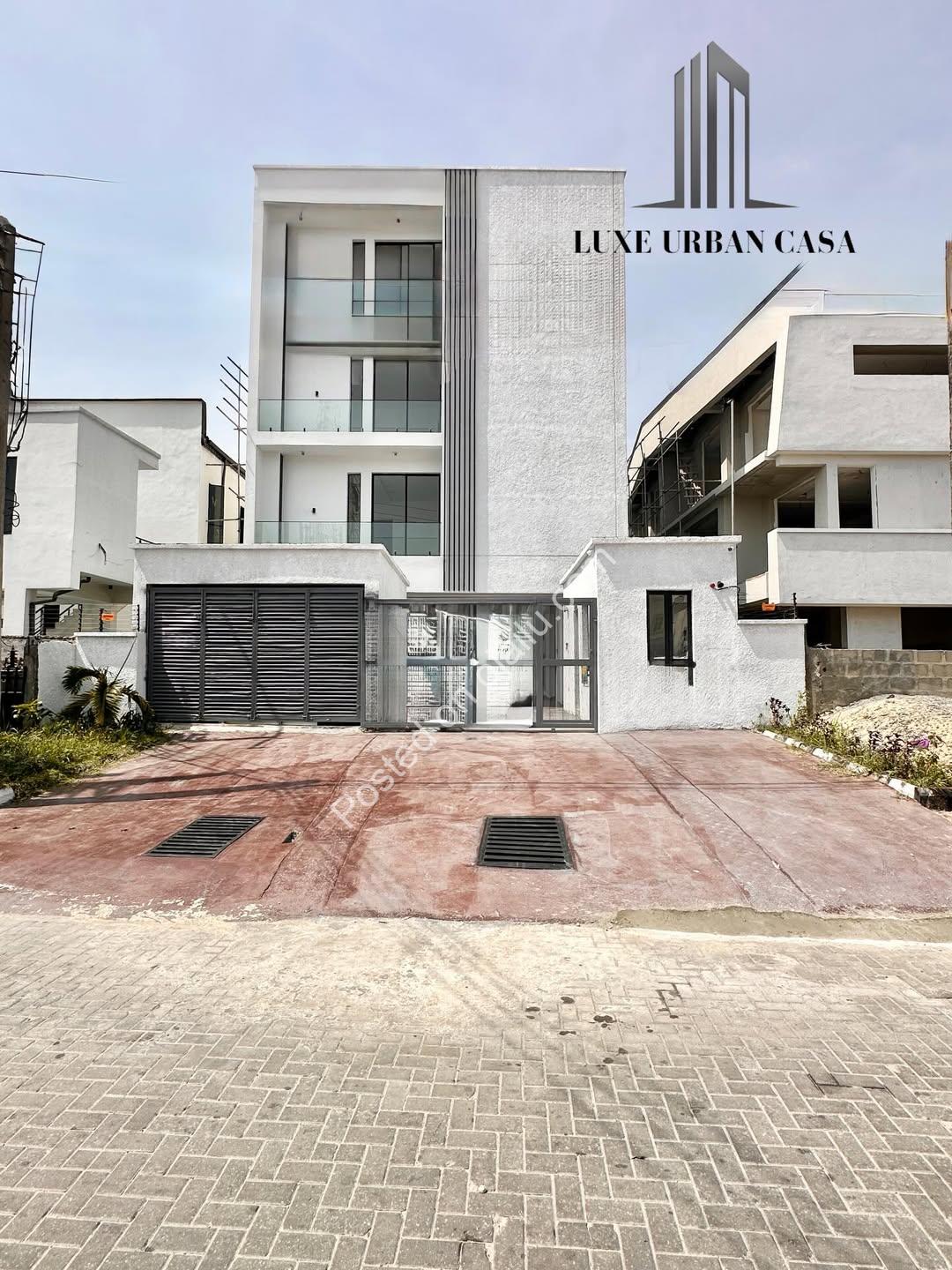 Elegant 4BR Terrace in Chevron | Premium Living