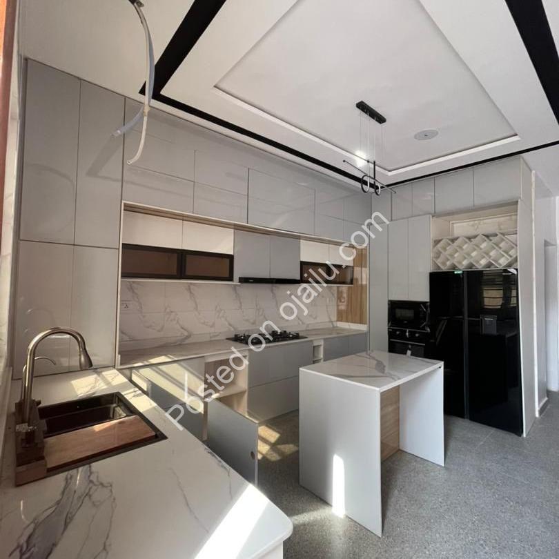 Exquisite 5-Bedroom Duplex with Cinema & Pool in Lekki