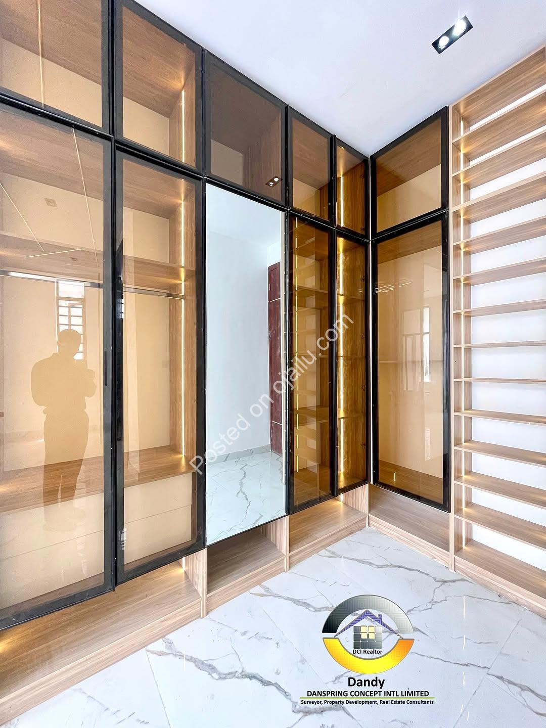 Lekki’s Ultimate Family Oasis: Poolside Living Awaits