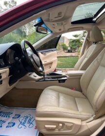 Immaculate 2015 Lexus ES350: Full Option