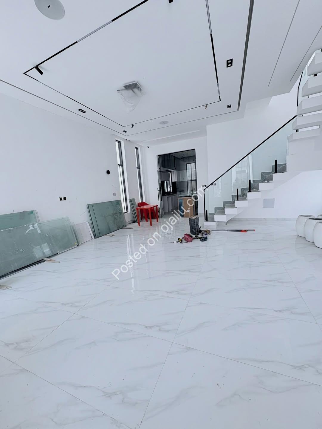 Brand New 5-Bedroom Oasis with Pool in Chevron