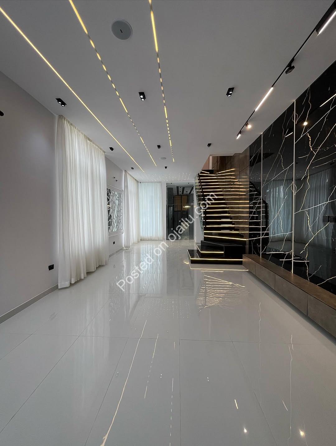 Lekki’s Modern 5-Bed Dulex with Pool & Views