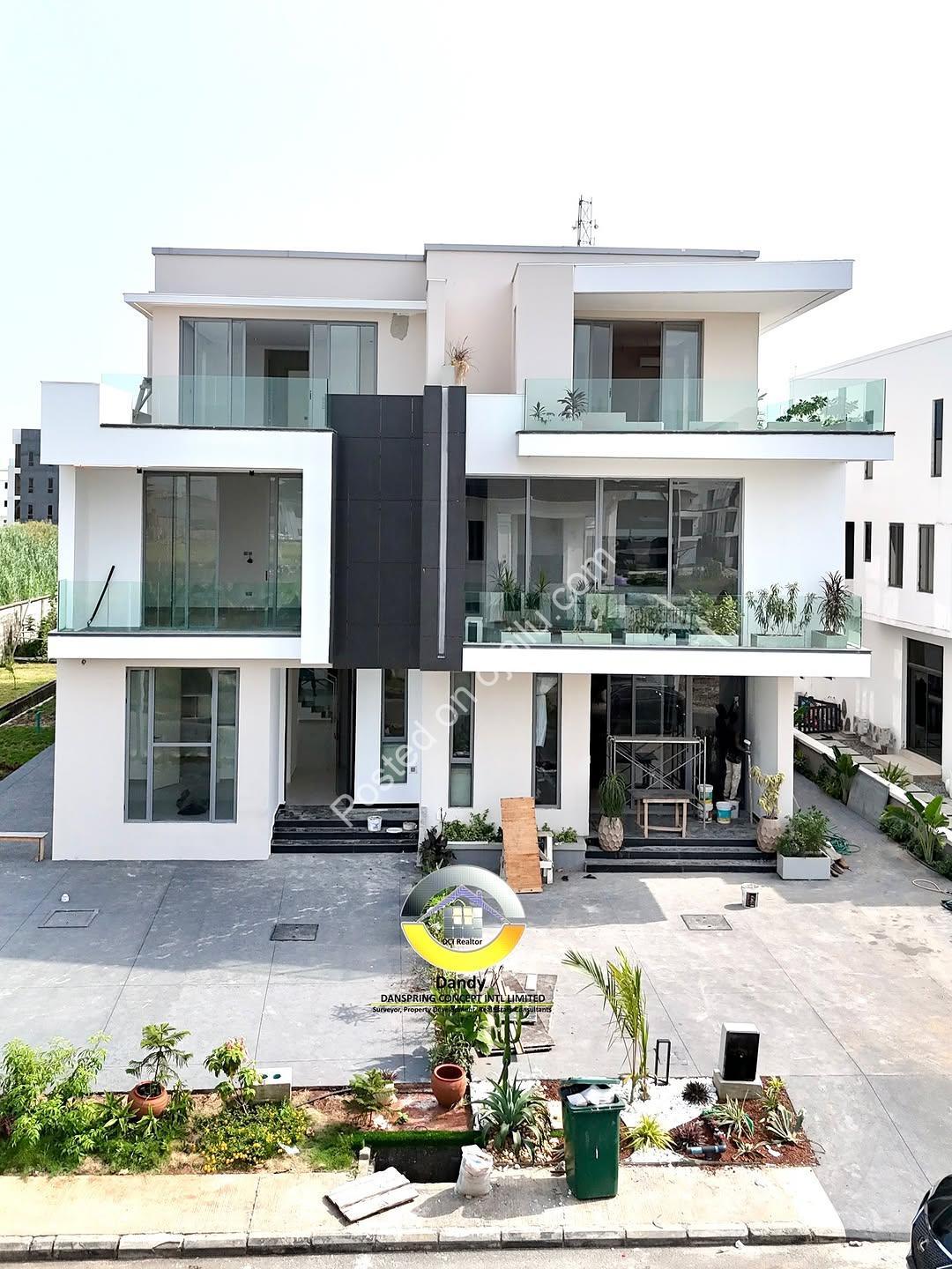Lekki’s Ultimate 4-Bed Duplex with Cinema & Pool