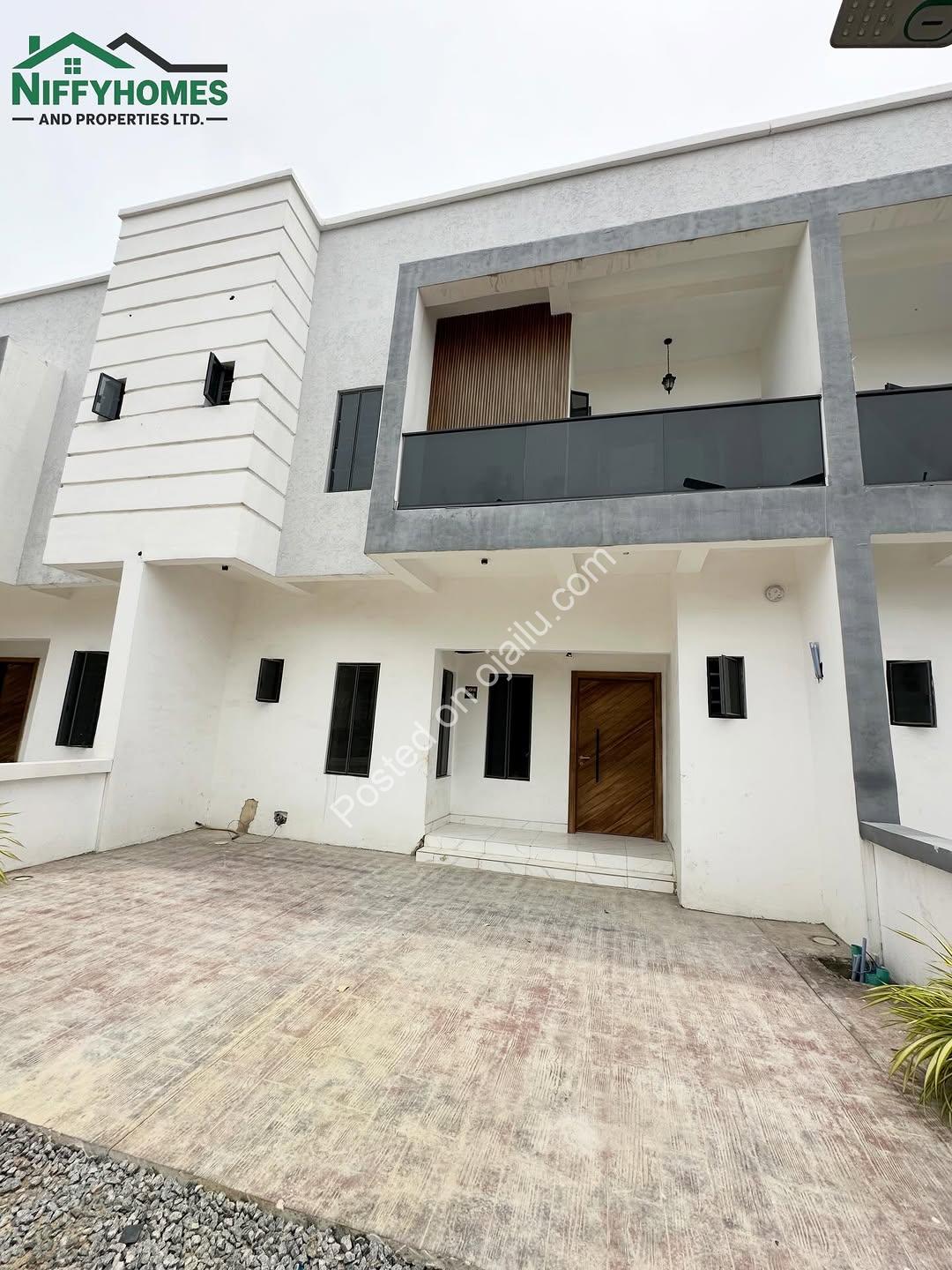 Sangotedo’s Newest 4-Bed Terrace Duplex with Pool & Gym