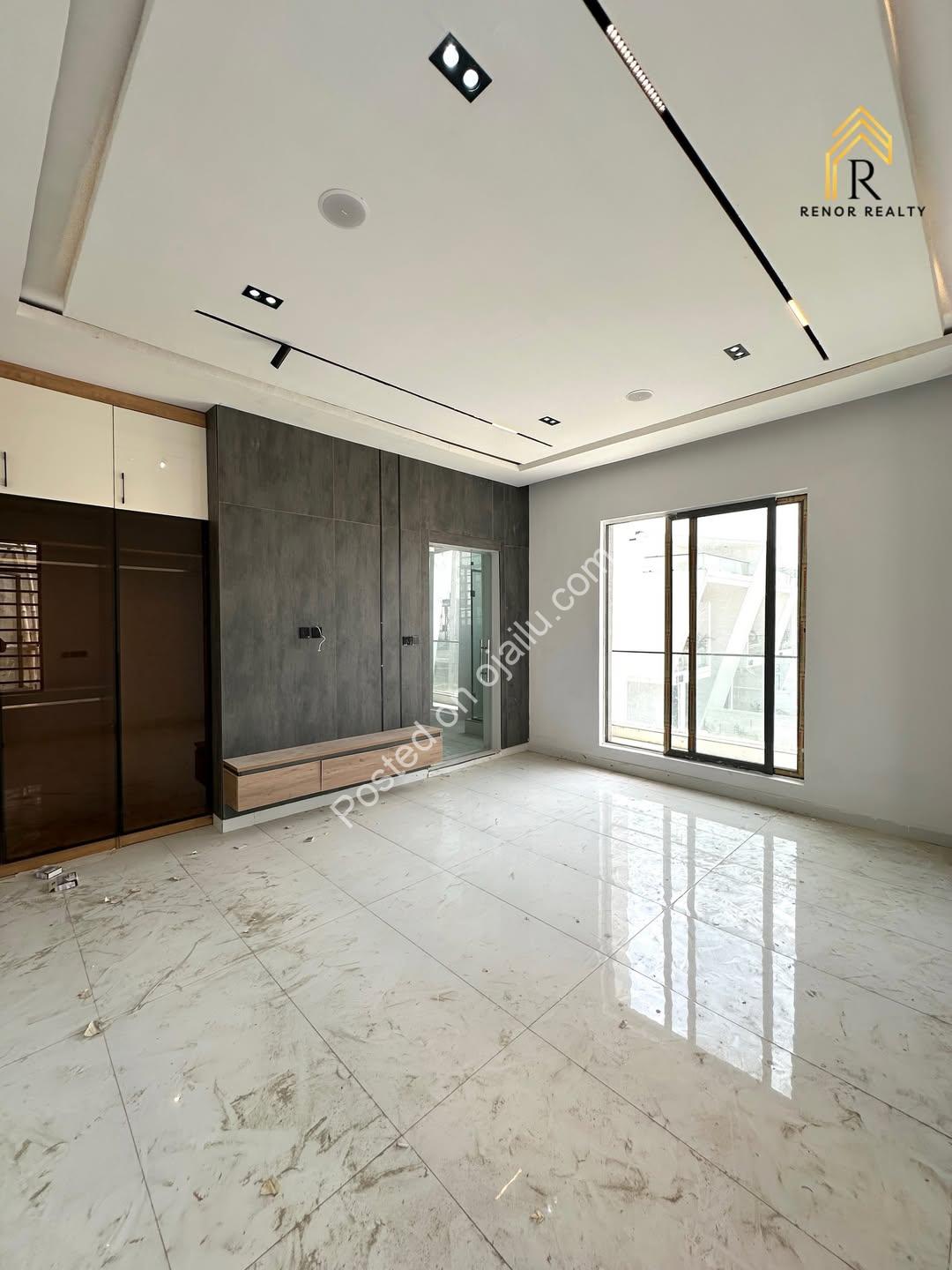 Exclusive 4-Bedroom Duplex with Pool & Gym in Secure Lekki Estate