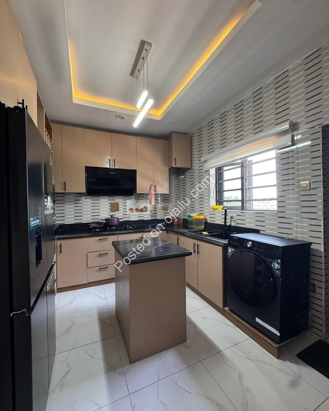 Spacious 3-Bedroom Duplex with BQ in Prime Lekki