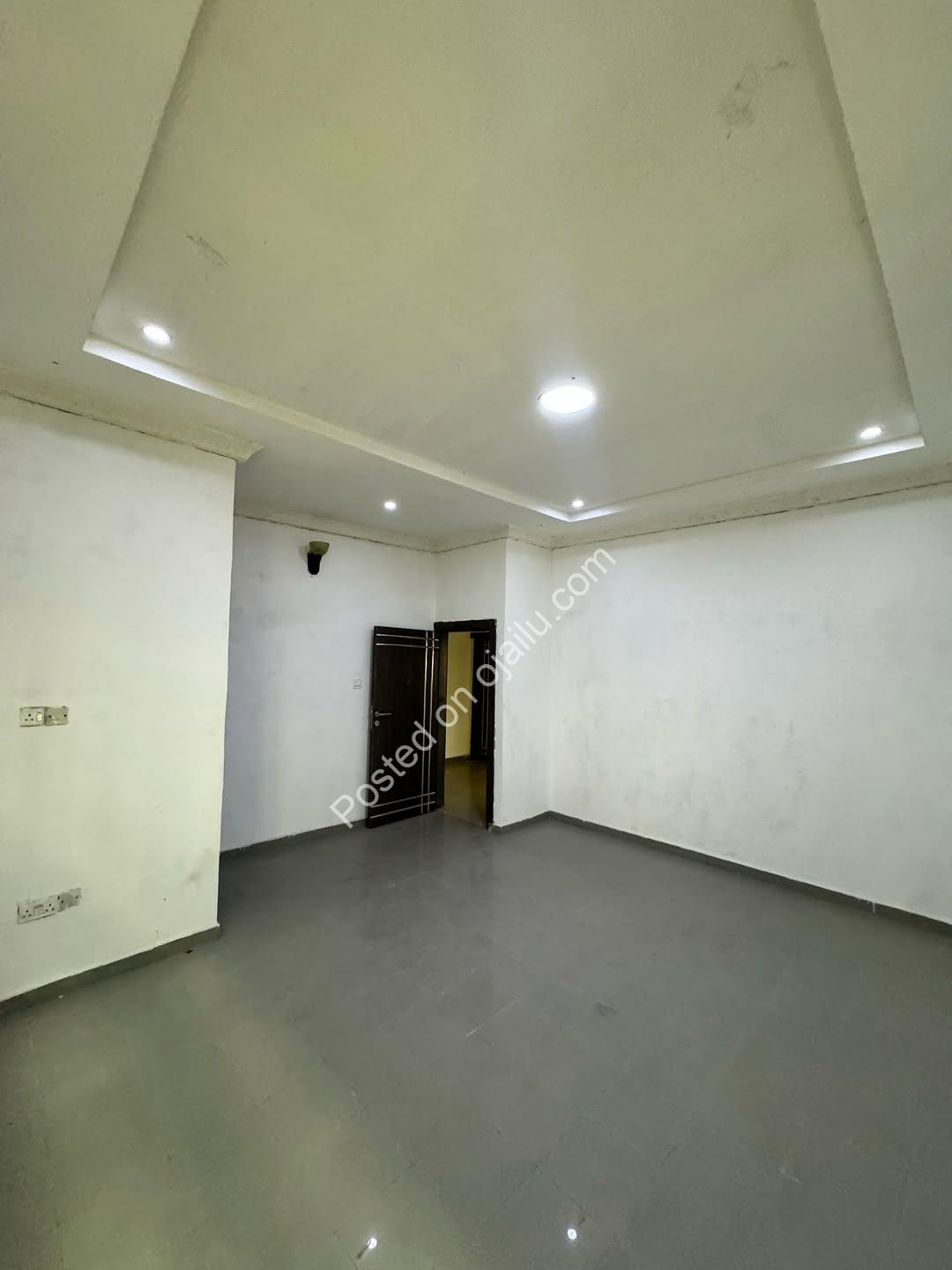 Stadium Road’s Premier 4-Bedroom Duplexes