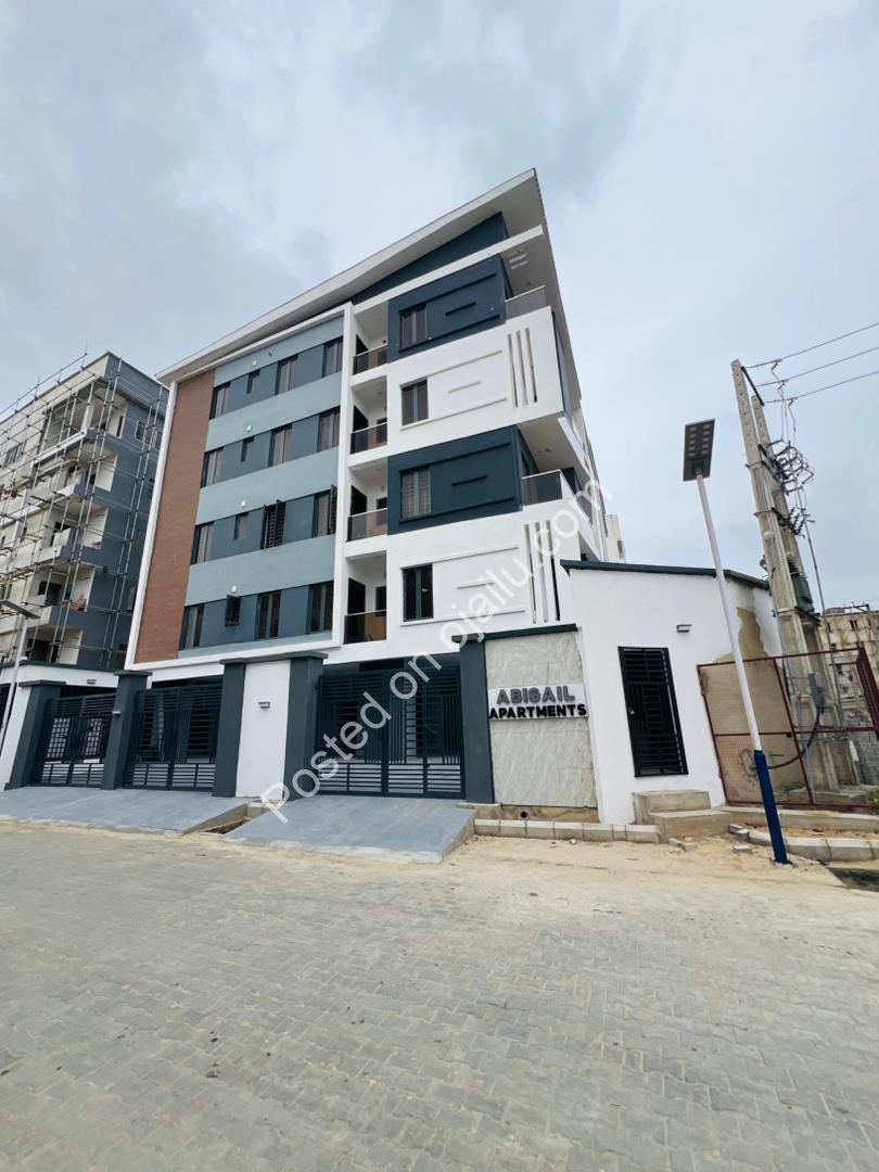 Exclusive 4-Bed with Private Cinema & Elevator in Lekki