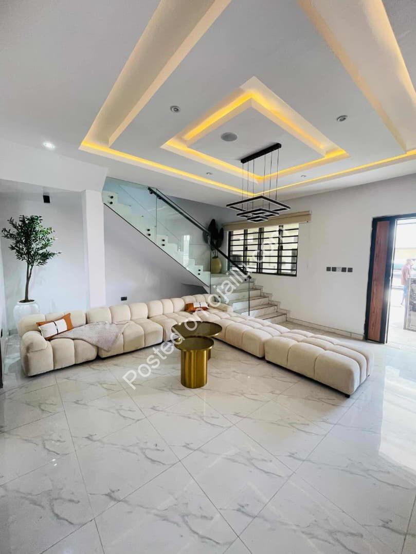 Stunning 4-Bed Terrace Duplex in Prime Lekki