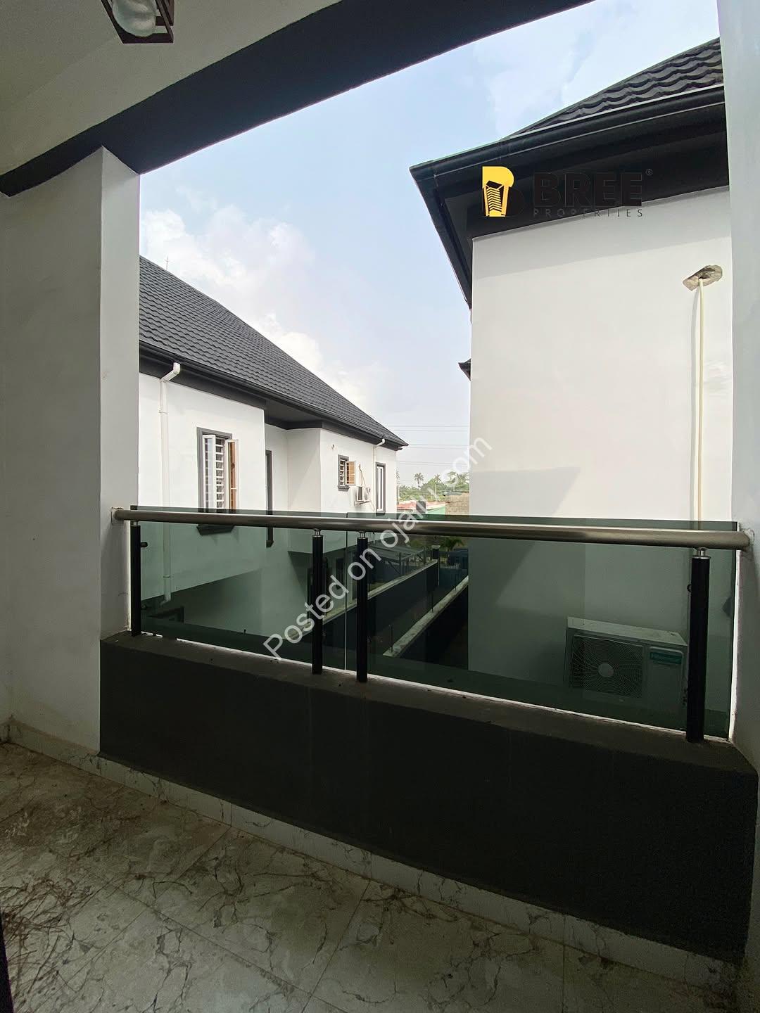 Lekki’s Smart 4-Bedroom Haven with BQ