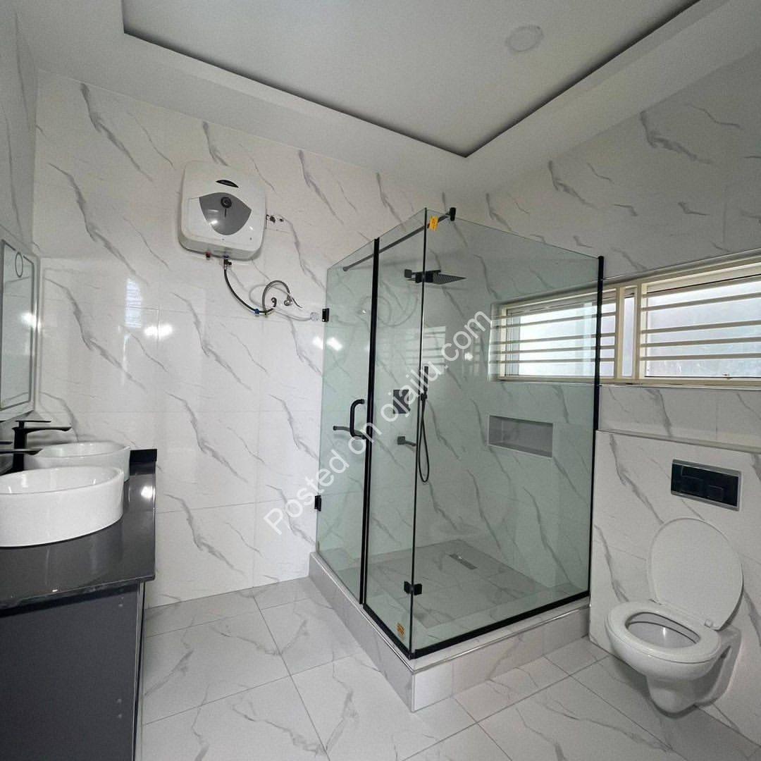Lekki’s Masterpiece: 5-Bedroom Duplex with BQ & Smart Features