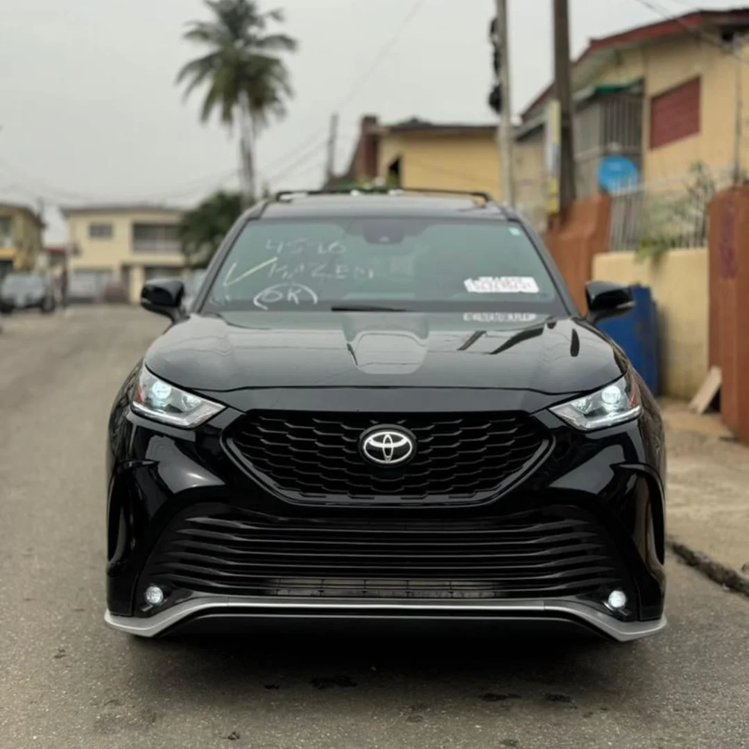 Pristine 2021 Highlander XSE: Luxury & Tech, Urgent Sale