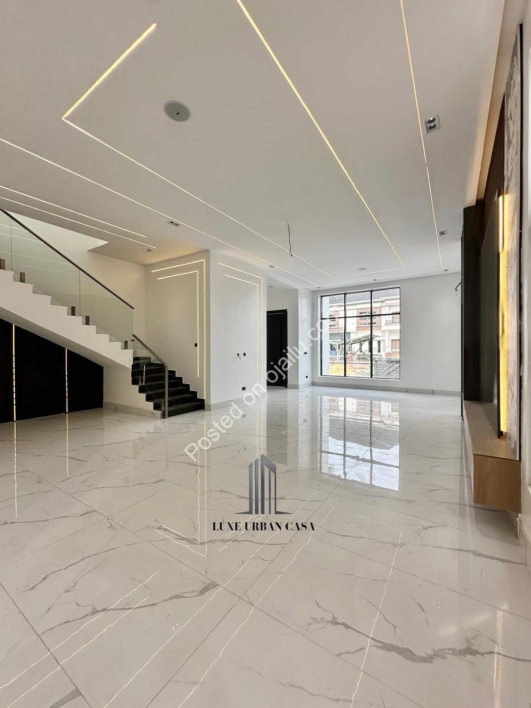 Lekki’s Ultimate 5-Bedroom Estate with Private Cinema & Rooftop