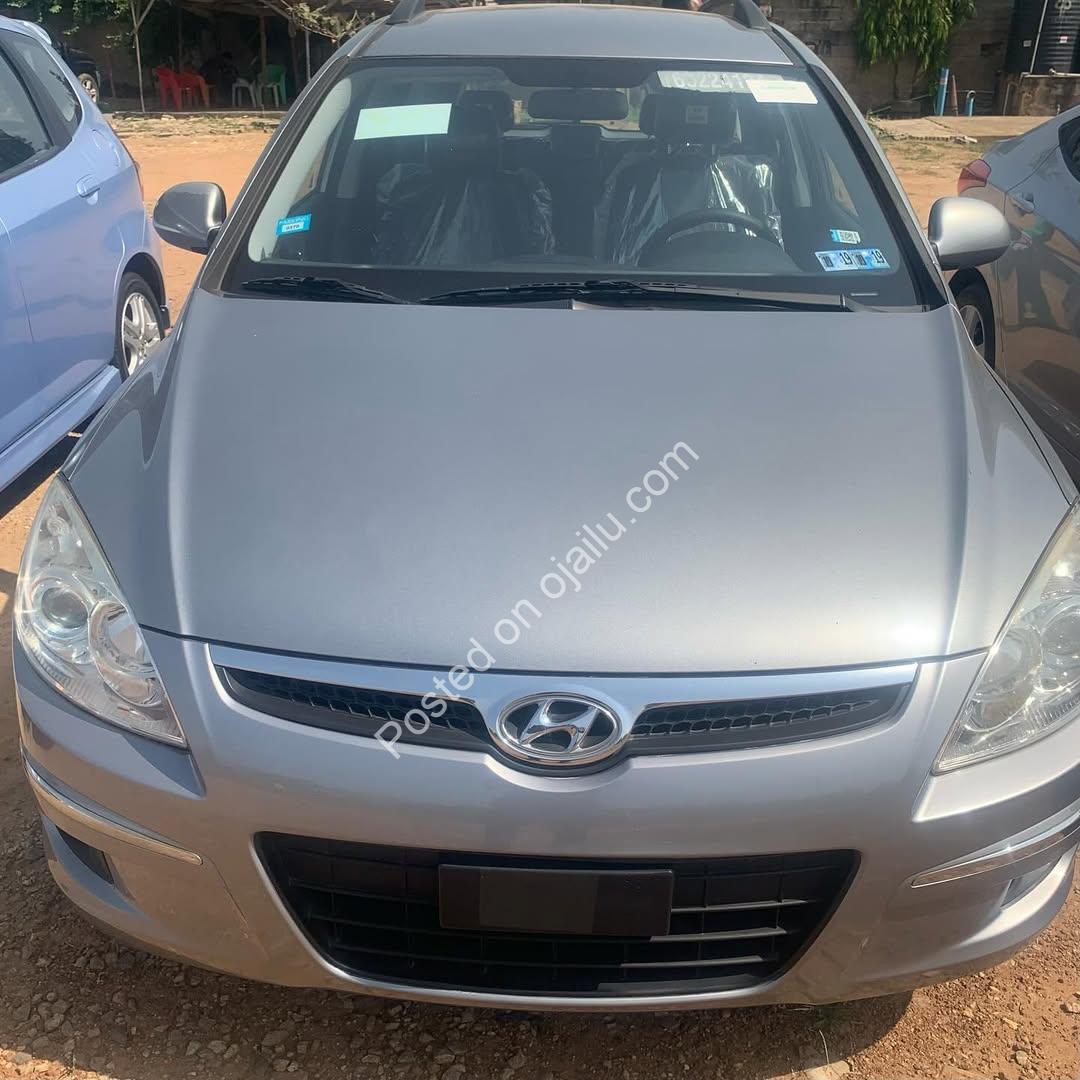 Spacious Hyundai Elantra Touring: Perfect Family Ride in Abuja