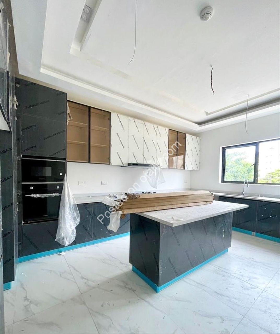 Exclusive 4-Bedroom Haven in Ikoyi with Pool & Gym