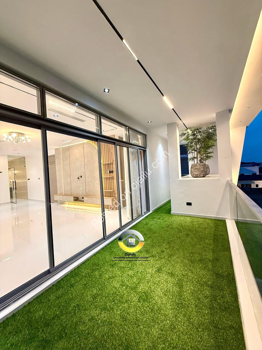 Dream Home in Lekki: Smart 5-Bed Duplex with Pool & Rooftop