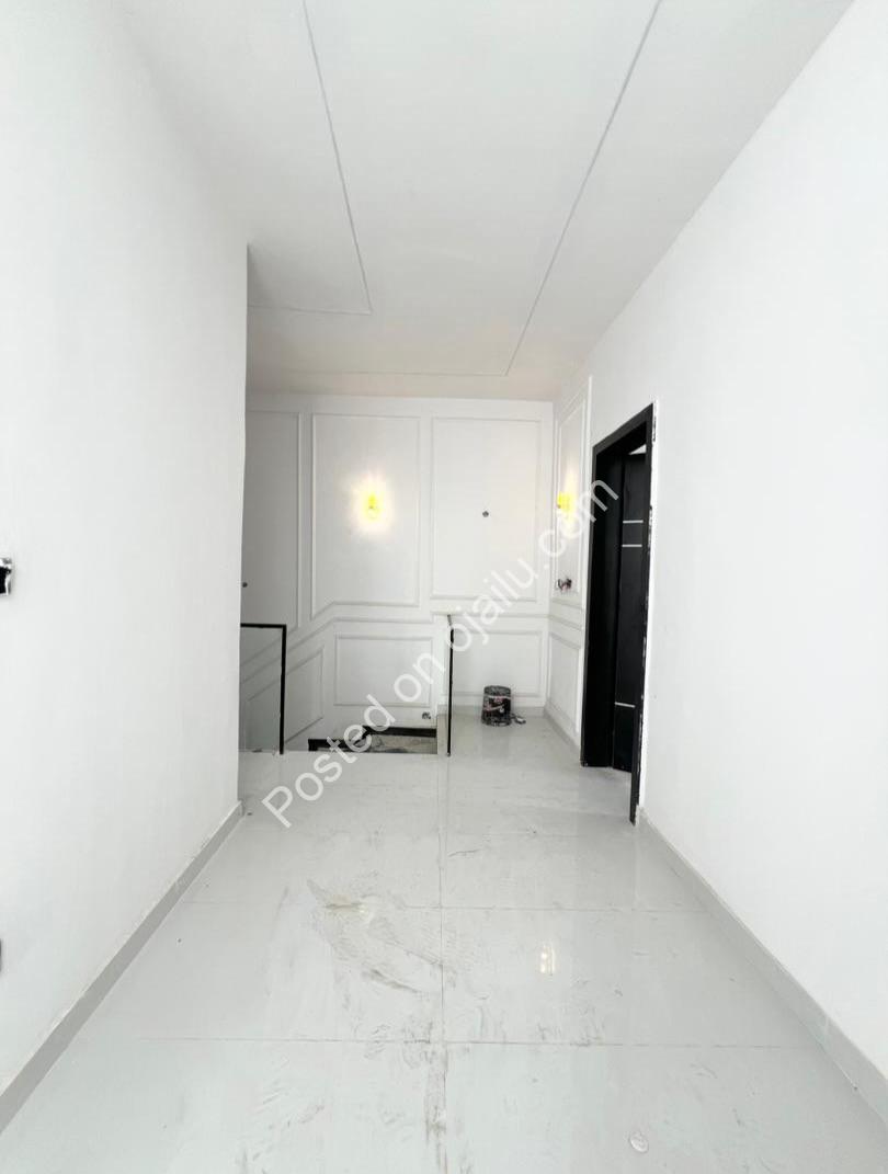 Dream Home in Lekki: 4-Bed Duplex with Premium Finishes