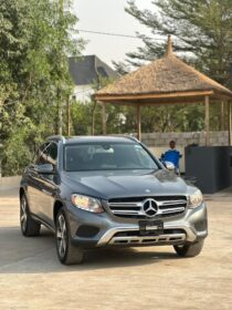2016 GLC300: Full Option