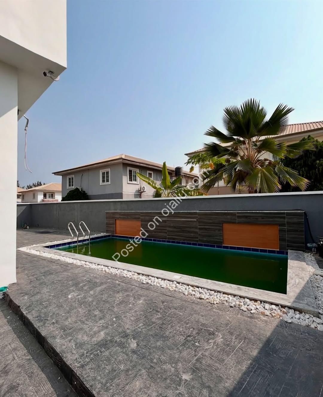 Dream Home with Pool, Cinema & Rooftop Terrace