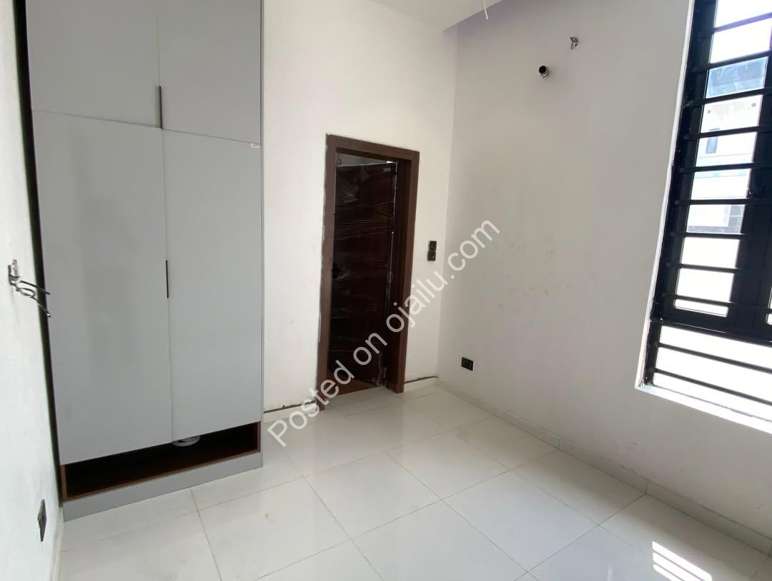 Serene 5-Bed Duplex with Pool & BQ in Lagos