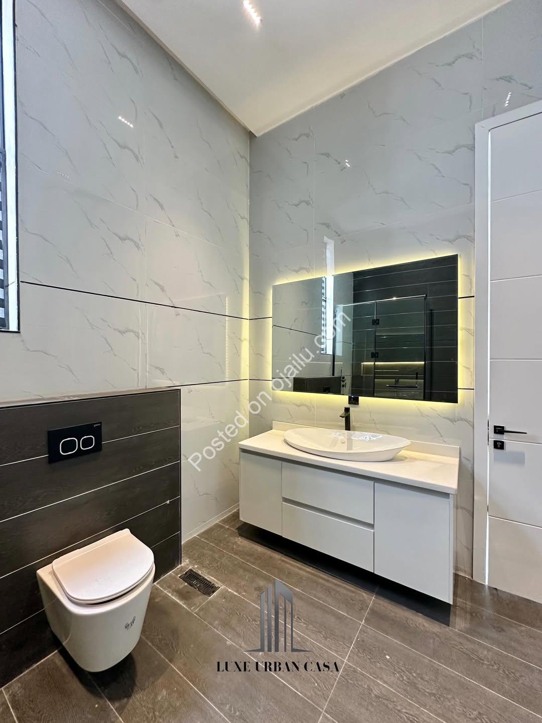 Lekki’s Ultimate 5-Bedroom Estate with Private Cinema & Rooftop