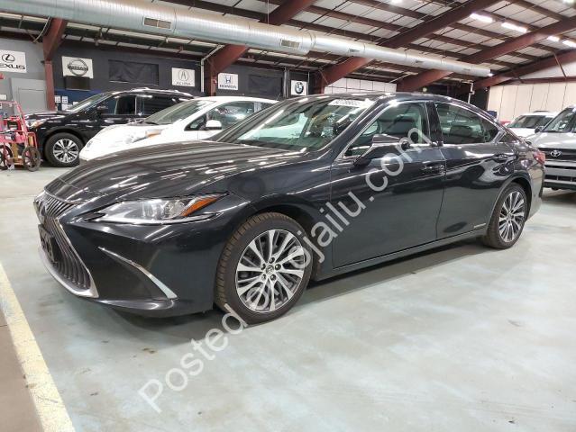 Luxury Lexus GS 350: Drive Home for N24.5m