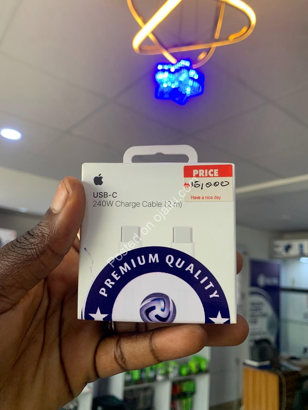 Apple EarPods: Lightning Sound, ₦8K