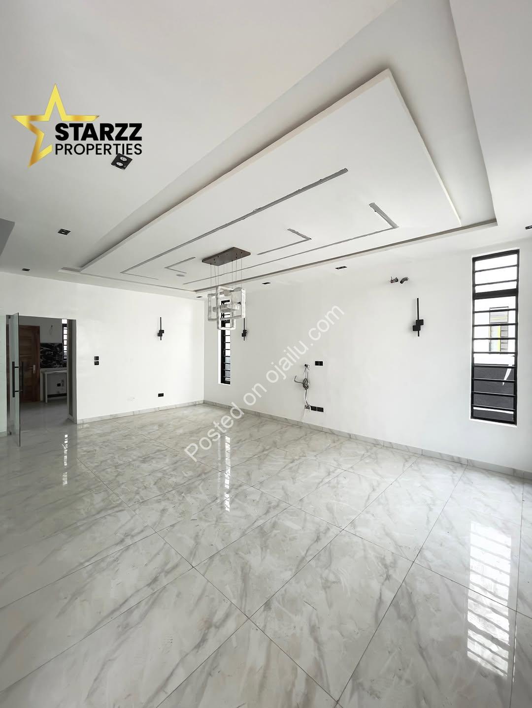 Chevron’s Finest: 5-Bedroom Masterpiece with Lavish Ensuites