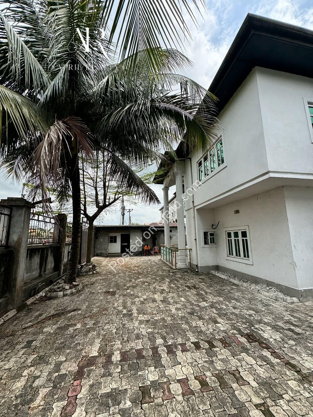 Stadium Road’s Premier 4-Bedroom Duplexes