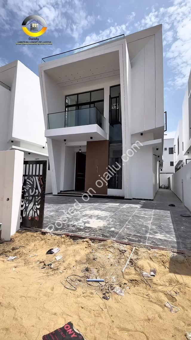 Lekki’s Ultimate Family Oasis: Poolside Paradise Awaits