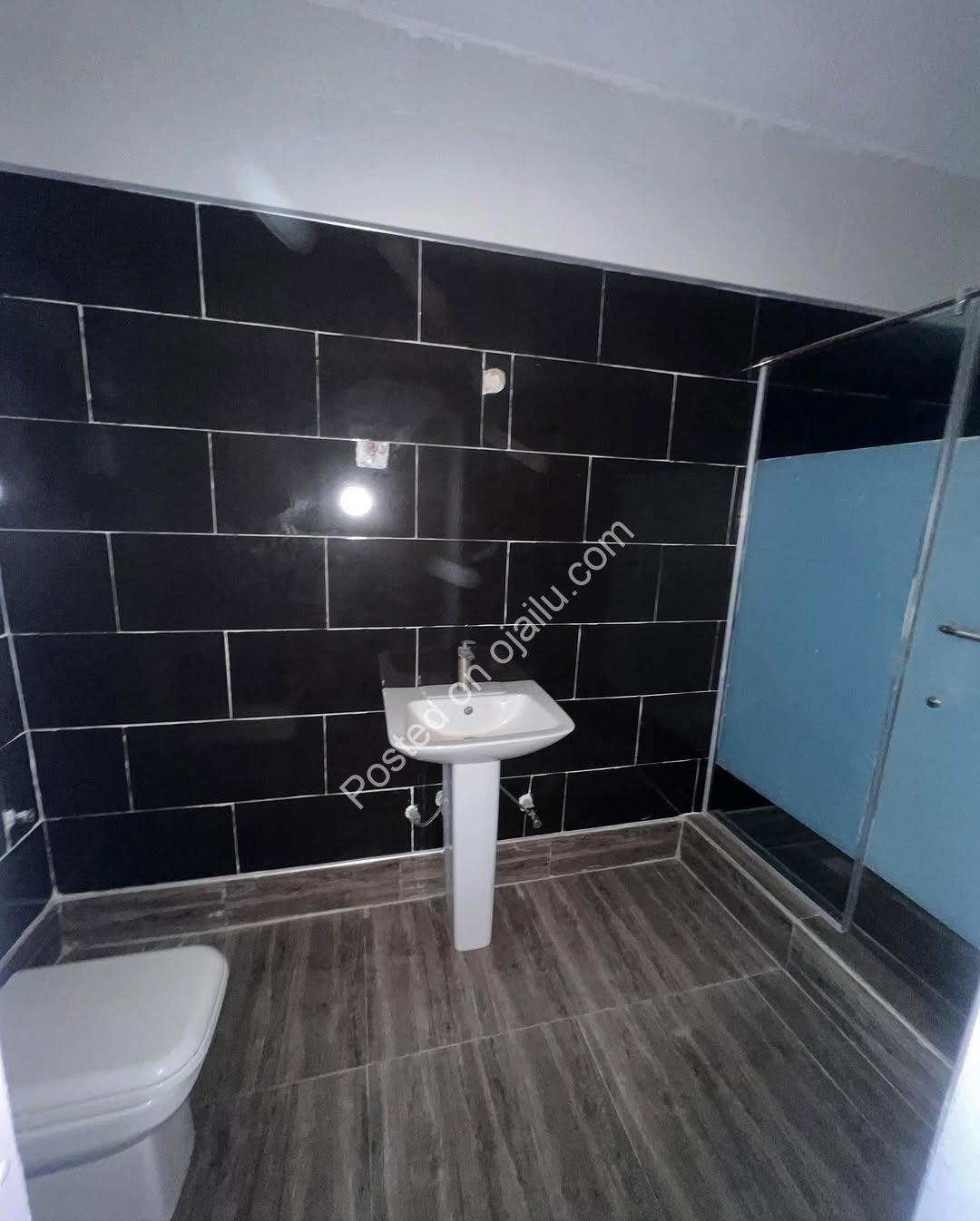 4-Bed Ologolo Haven with BQ & En-Suite Bliss