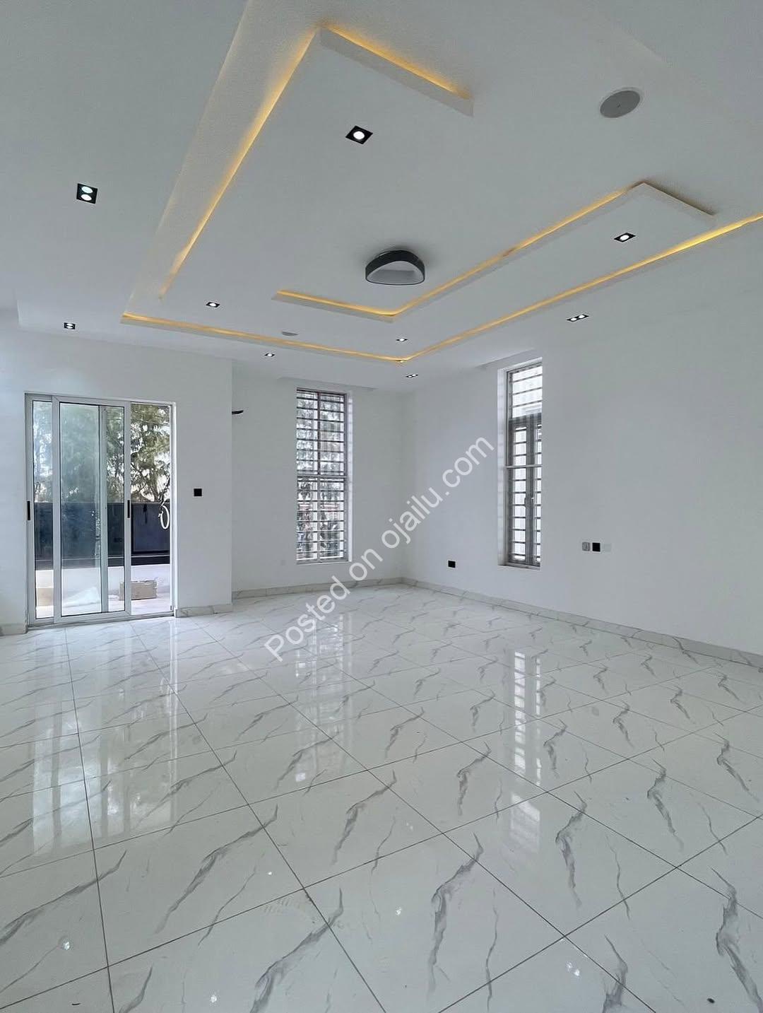 Lekki’s Ultimate Smart Home with Pool & Rooftop