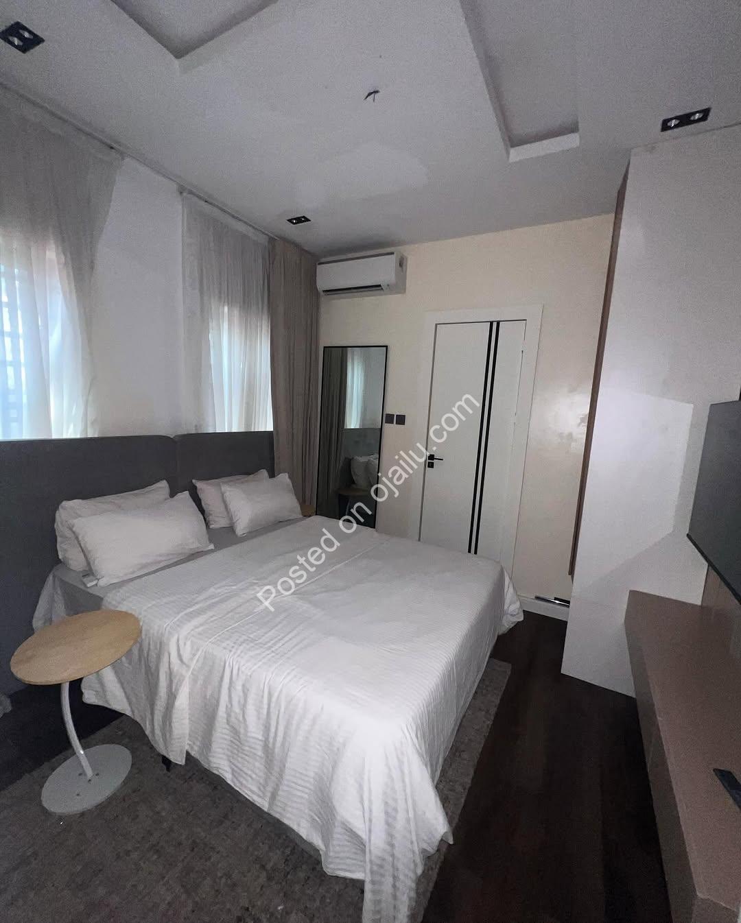 Lekki’s Finest: En-Suite 2-Bedroom Haven