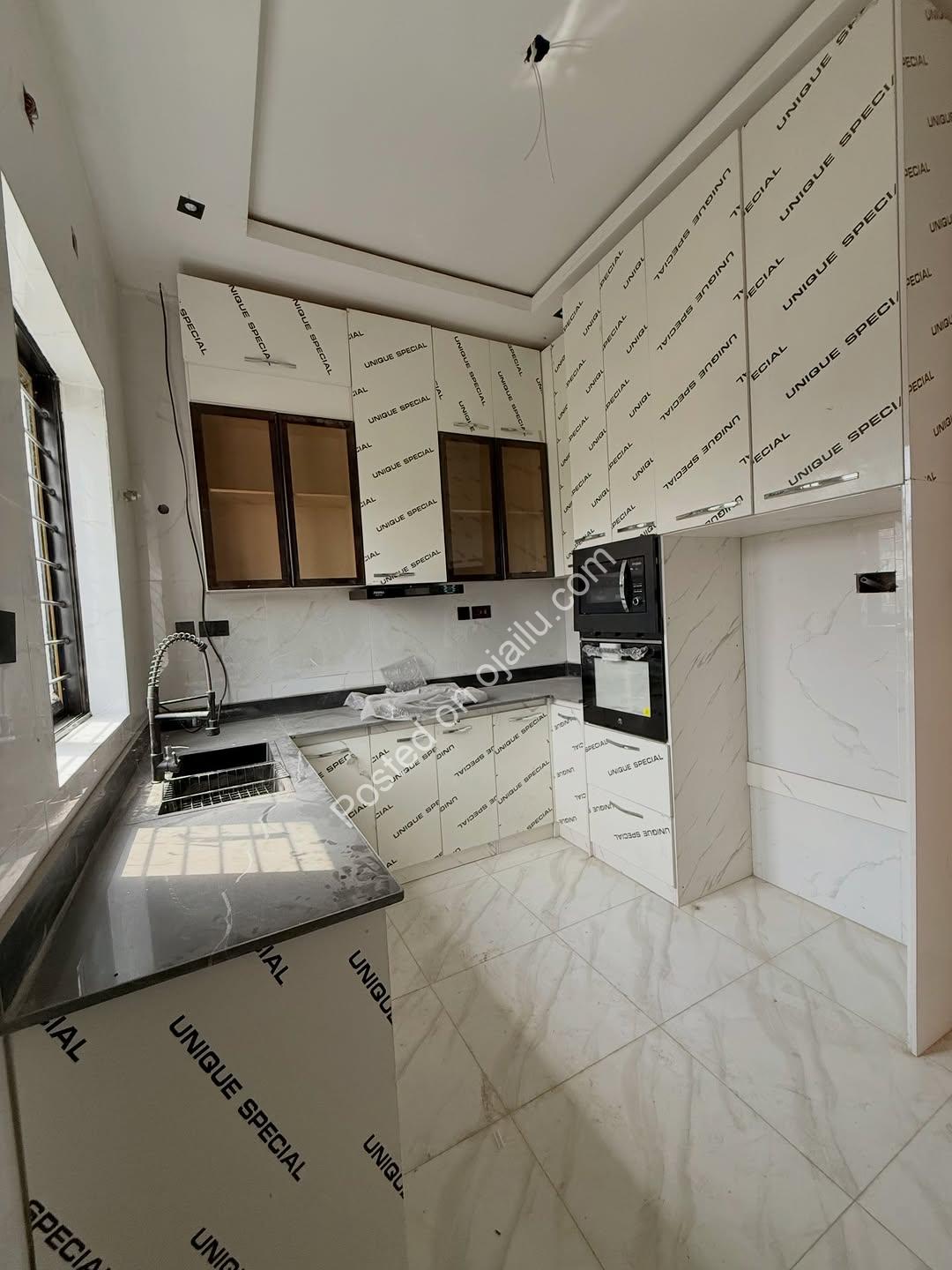 Move-In Ready 4-Bed Terrace Duplex with BQ in Lekki