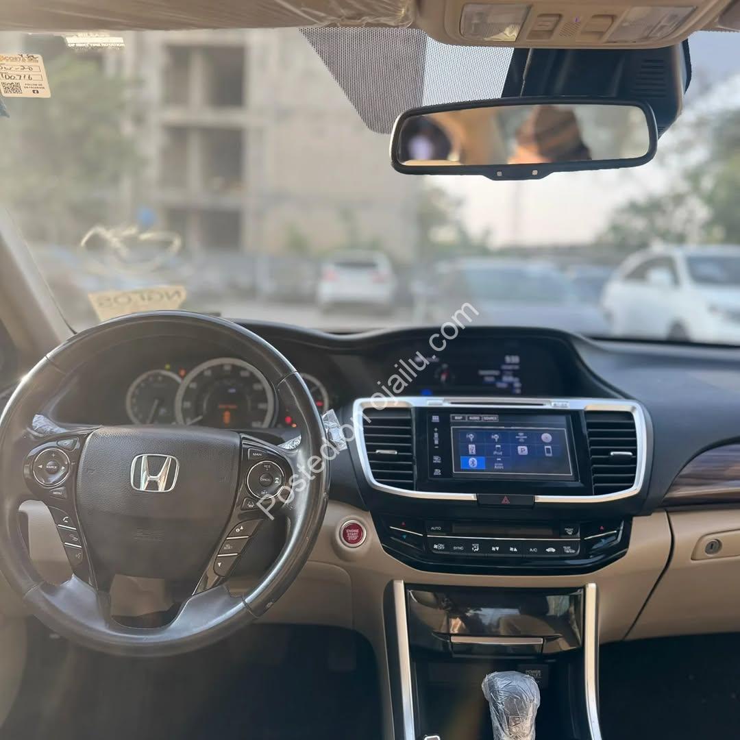 Luxury V6 Power, Duty Paid: Your 2016 Honda Awaits