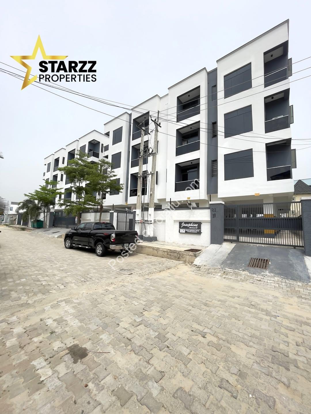 Lekki’s Ultimate 2-Bedroom Sanctuary with Pool & Gym