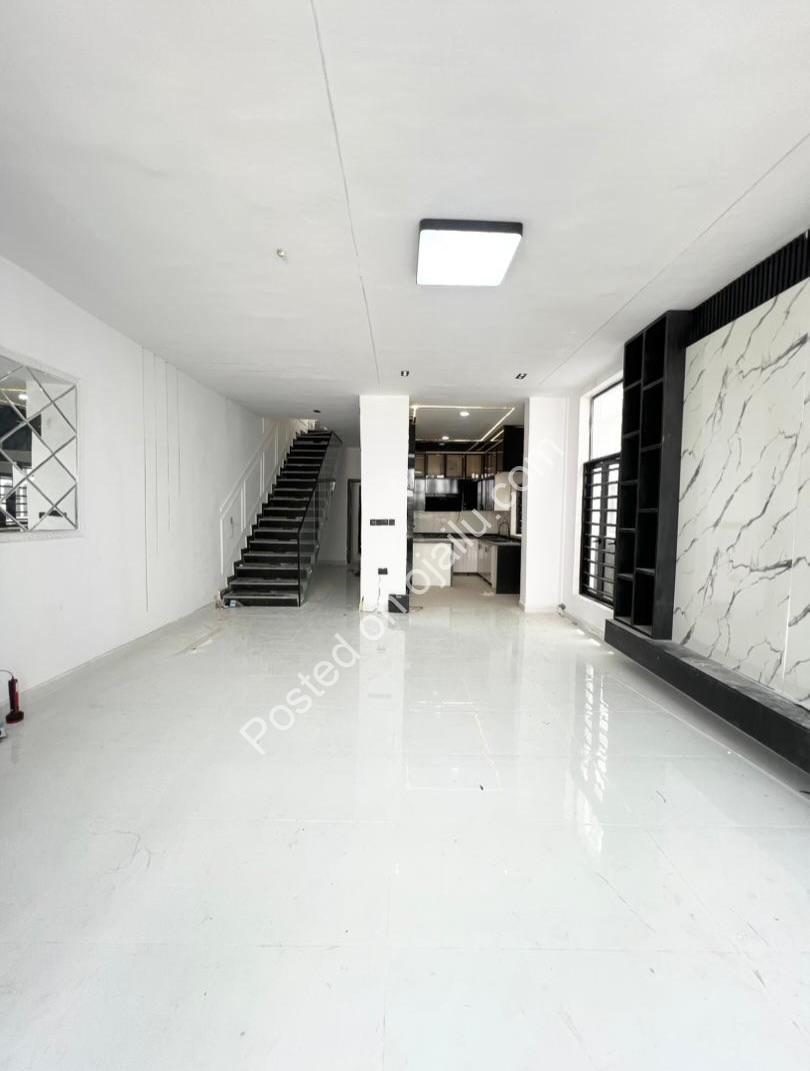Dream Home in Lekki: 4-Bed Duplex with Premium Finishes