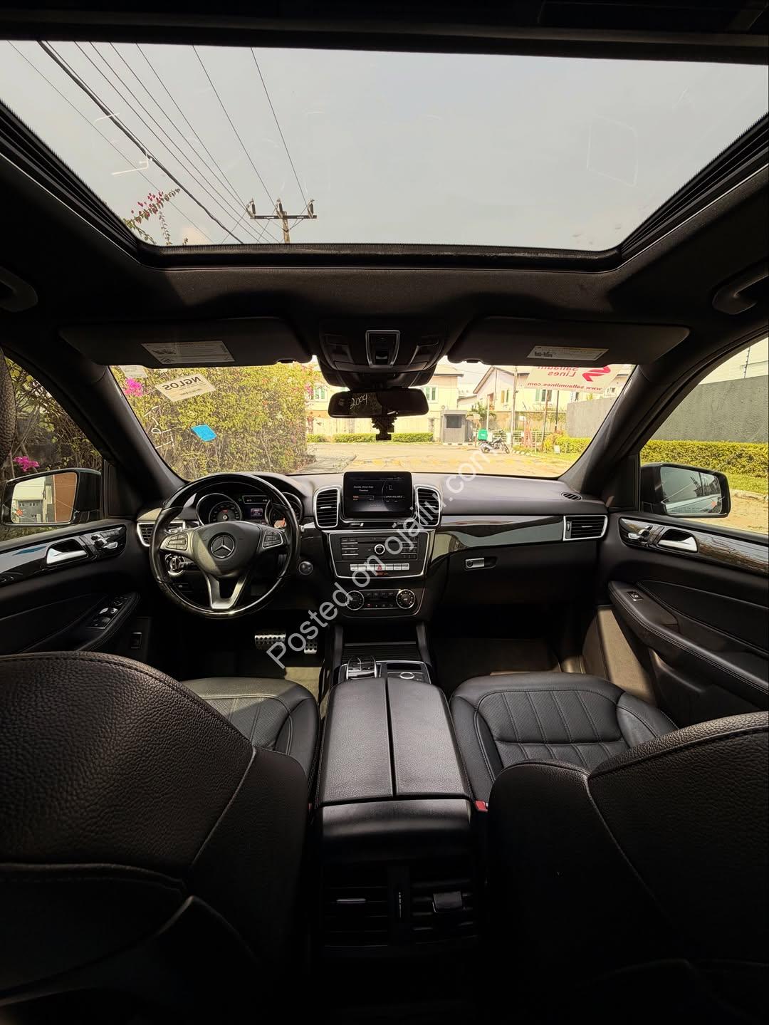 Immaculate 2015 Lexus RX 350: Luxury & Power