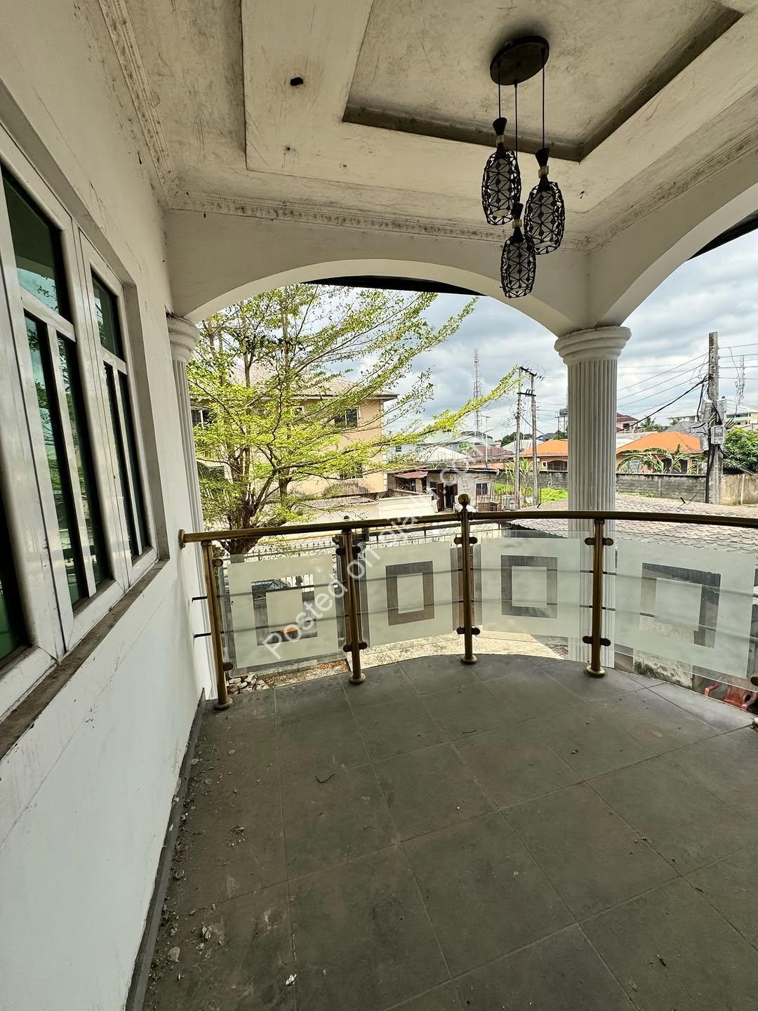 Stadium Road’s Premier 4-Bedroom Duplexes