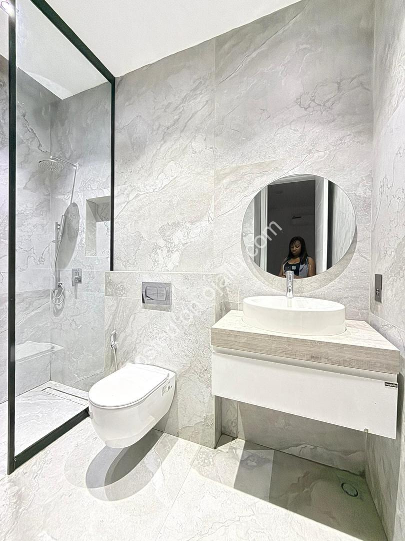 Modern Masterpiece in Cowrie Creek: 5-Bed Smart Home