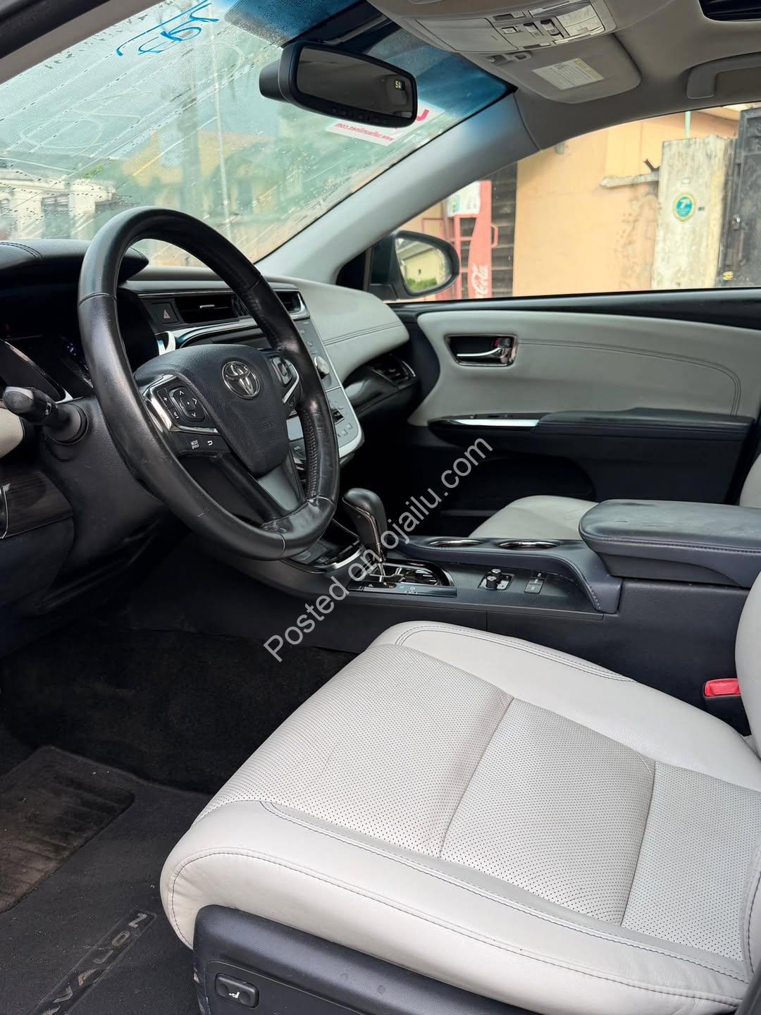 Luxury Loaded: 2014 Avalon Limited w/Wireless Charging