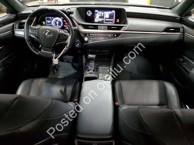 Luxury 2021 Audi Q8: Drive Prestige, Pay Less